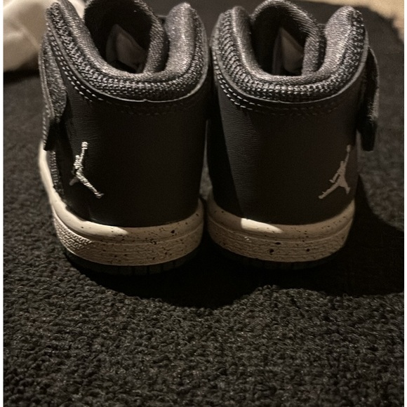 Nike Air Jordan 1 Flight 4 Prem Gray Infant SNEAKERS - Size 4c trending style - Picture 2 of 9